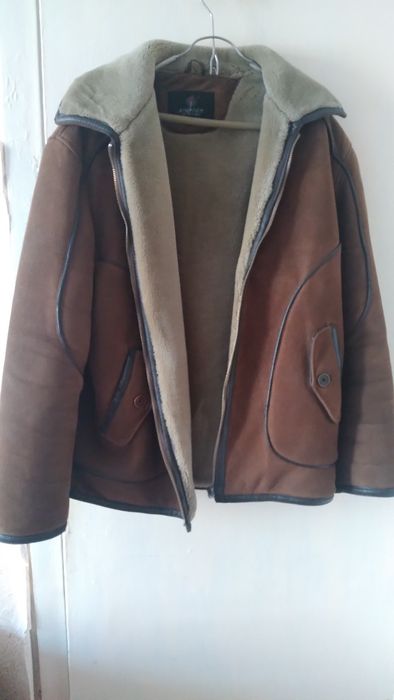 Продам вещи б/у,куртку , дубленка размер 50-52.хорошем состоянии.