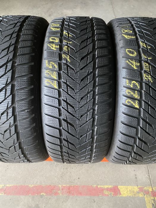 Anvelope iarna 225/40/18 Vredestein Wintrac Xtreme S 225 40 18 R18