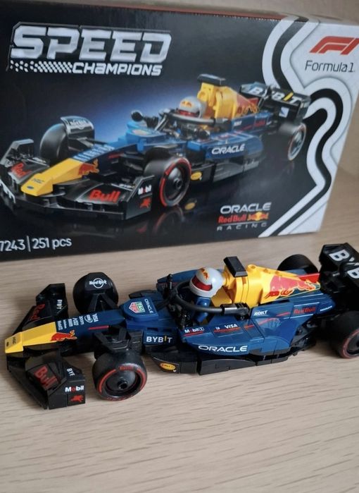LEGO Speed Champions 77243: F1 Oracle Red Bull Racing RB20