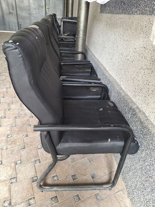 Stul sotiladi komplekt