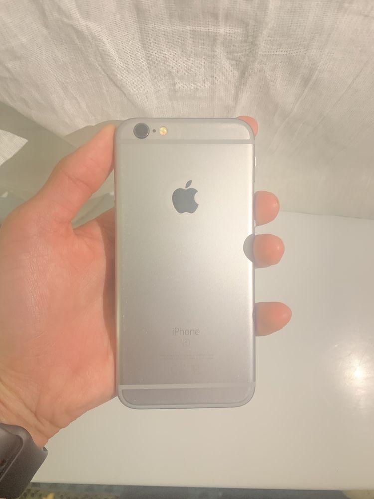 iPhone 6s хорошем состоянии