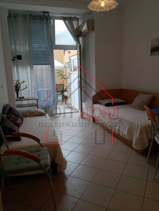 Дава се под наем Едностаен апартамент в Варна, Гръцка махала - 50 кв.м за 331.5 € - Снимка #2