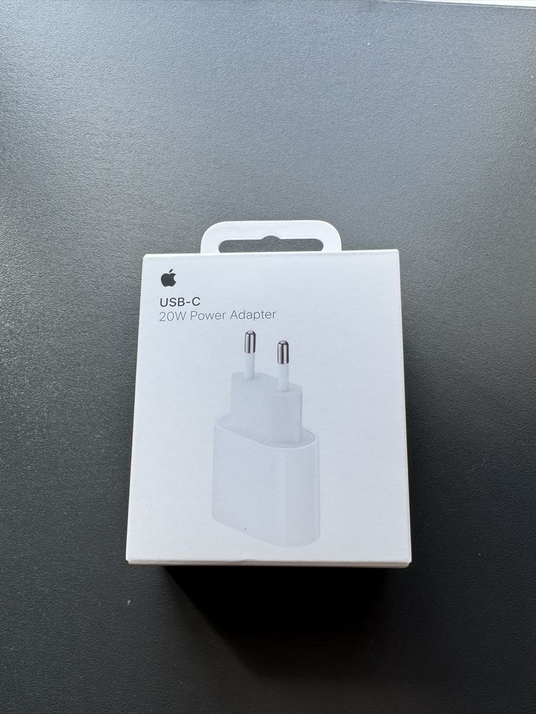 Адаптер питания Apple 20W USB-C
