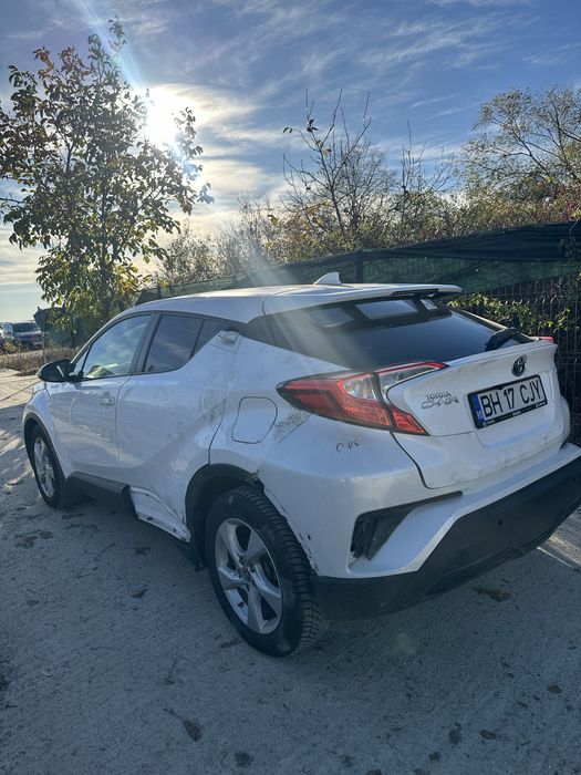 Toyota CHR CH-R 2018 1.8 HIBRID avariat / avariata