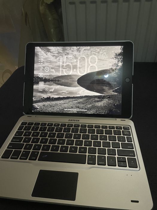 Husă Arteck iPad 7/8/9 cu tastatura și trackpad