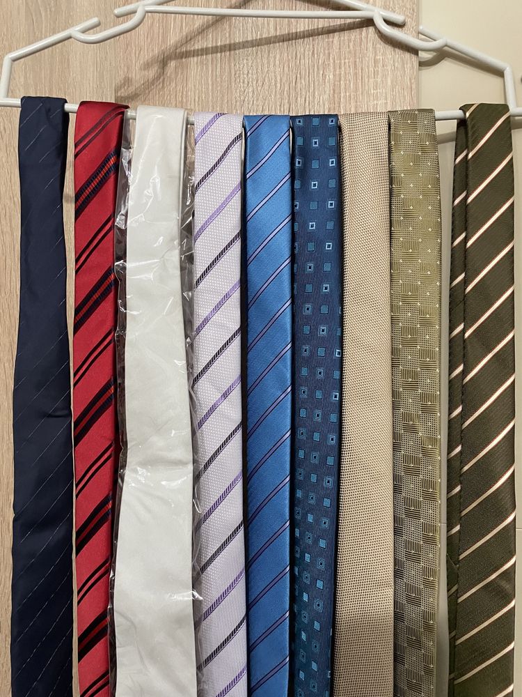 Cravate diferite brand-uri-Pret pe lot-28 bucati
