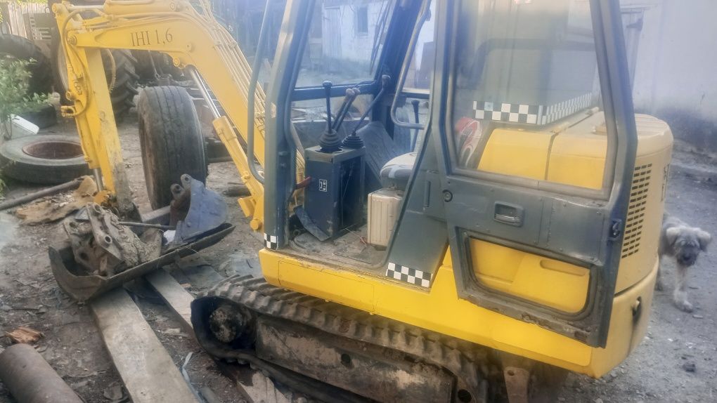 Mini excavator 1600kg, accept schimburi cu auto
