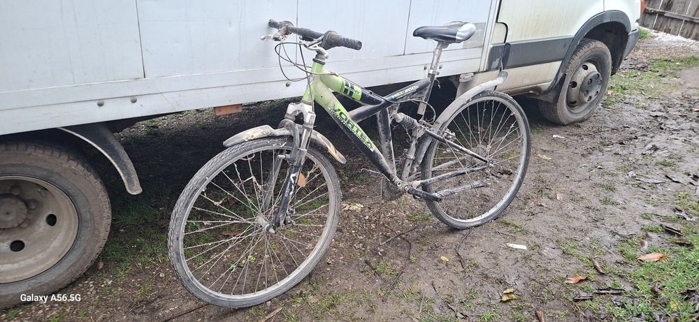 Vând două biciclete