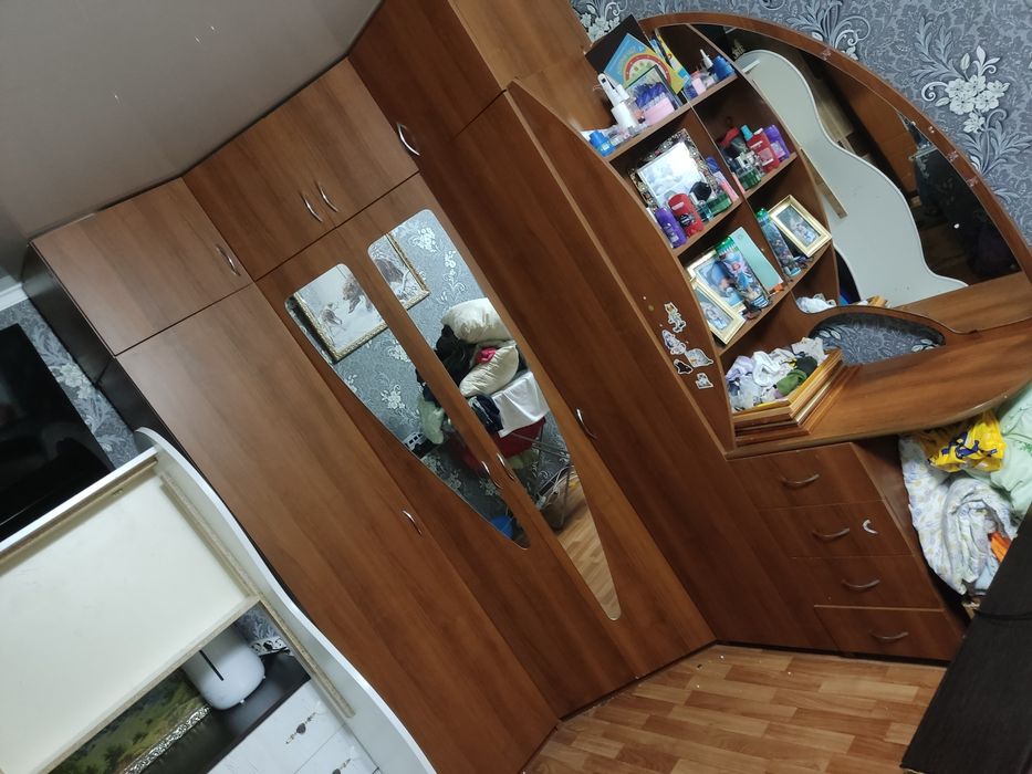 Продам шкафы,комод