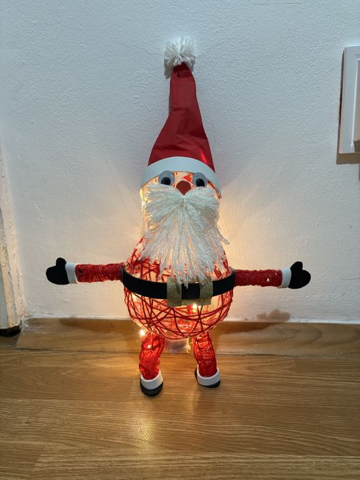 Mos craciun cu lumini led - decor pentru sarbatori