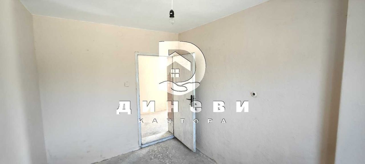 Продава се Къща в с. Сърнево, Област Стара Загора - 222 кв.м за 149 €/кв.м - Снимка #6