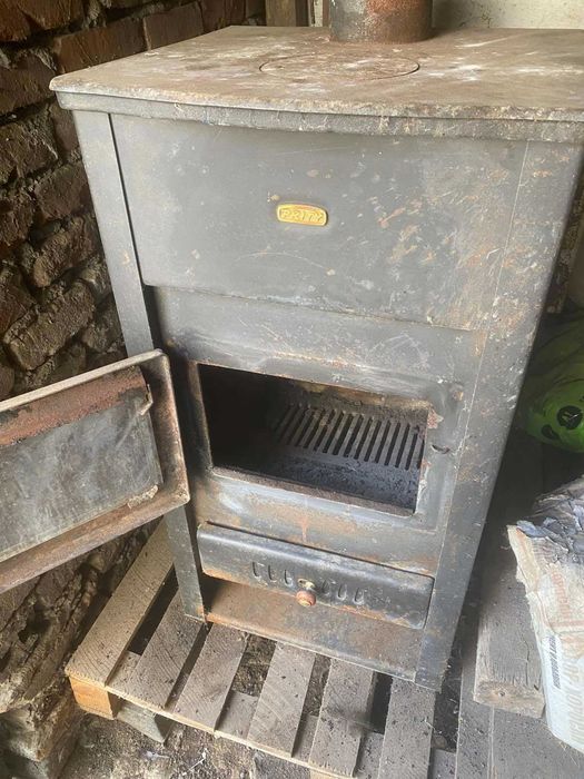 Продавам 2 бр.,камини с водна риза