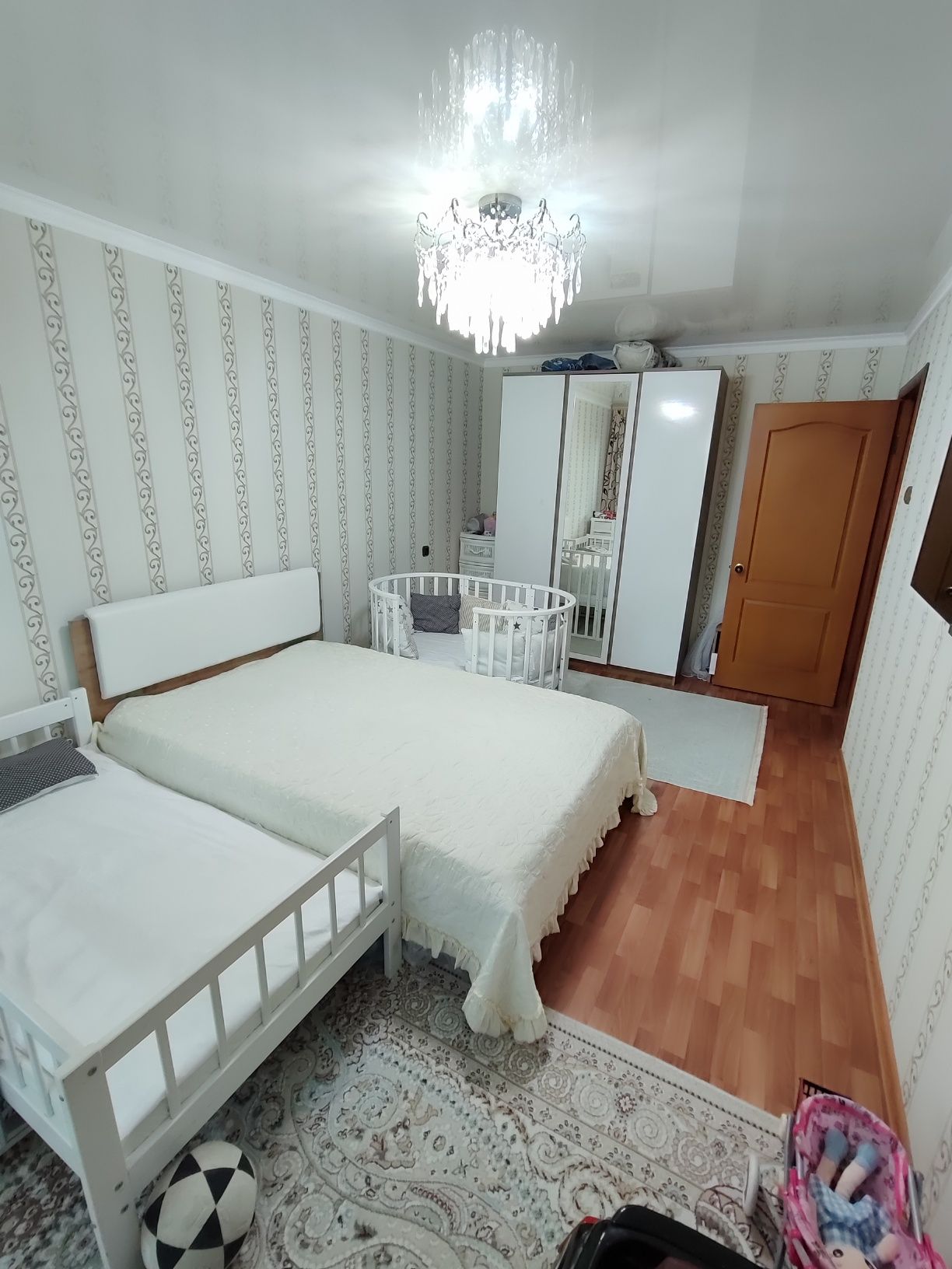 Продается 3-комн (9-11, 2 эт)