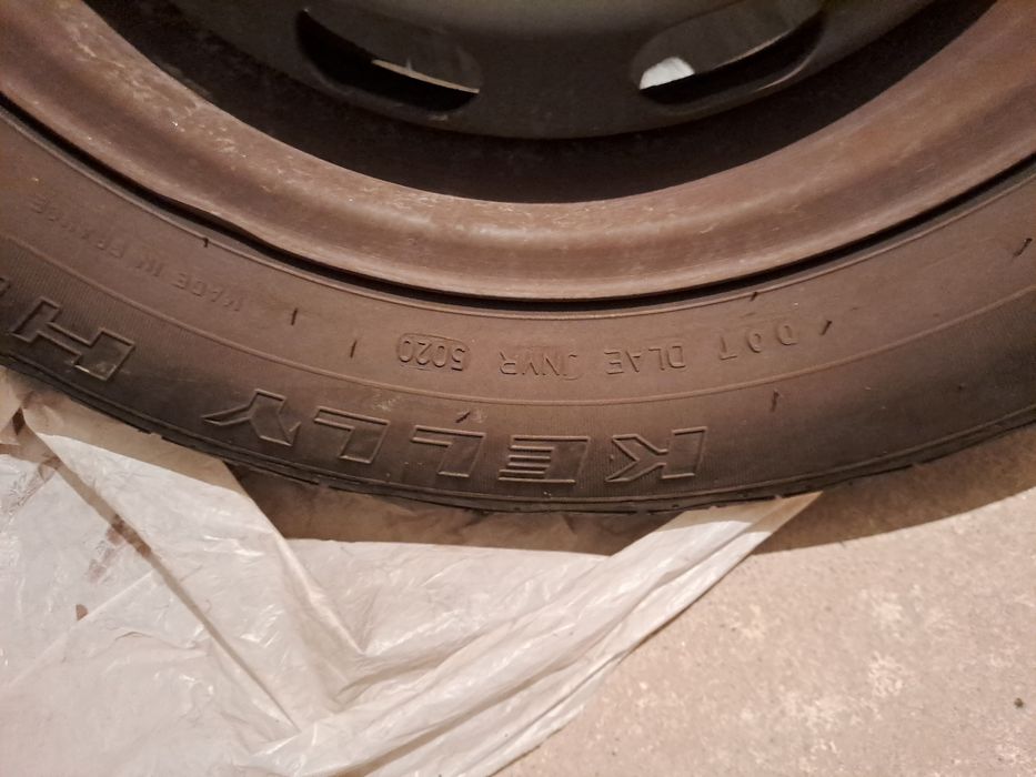 Vând roti 195/65/R15
