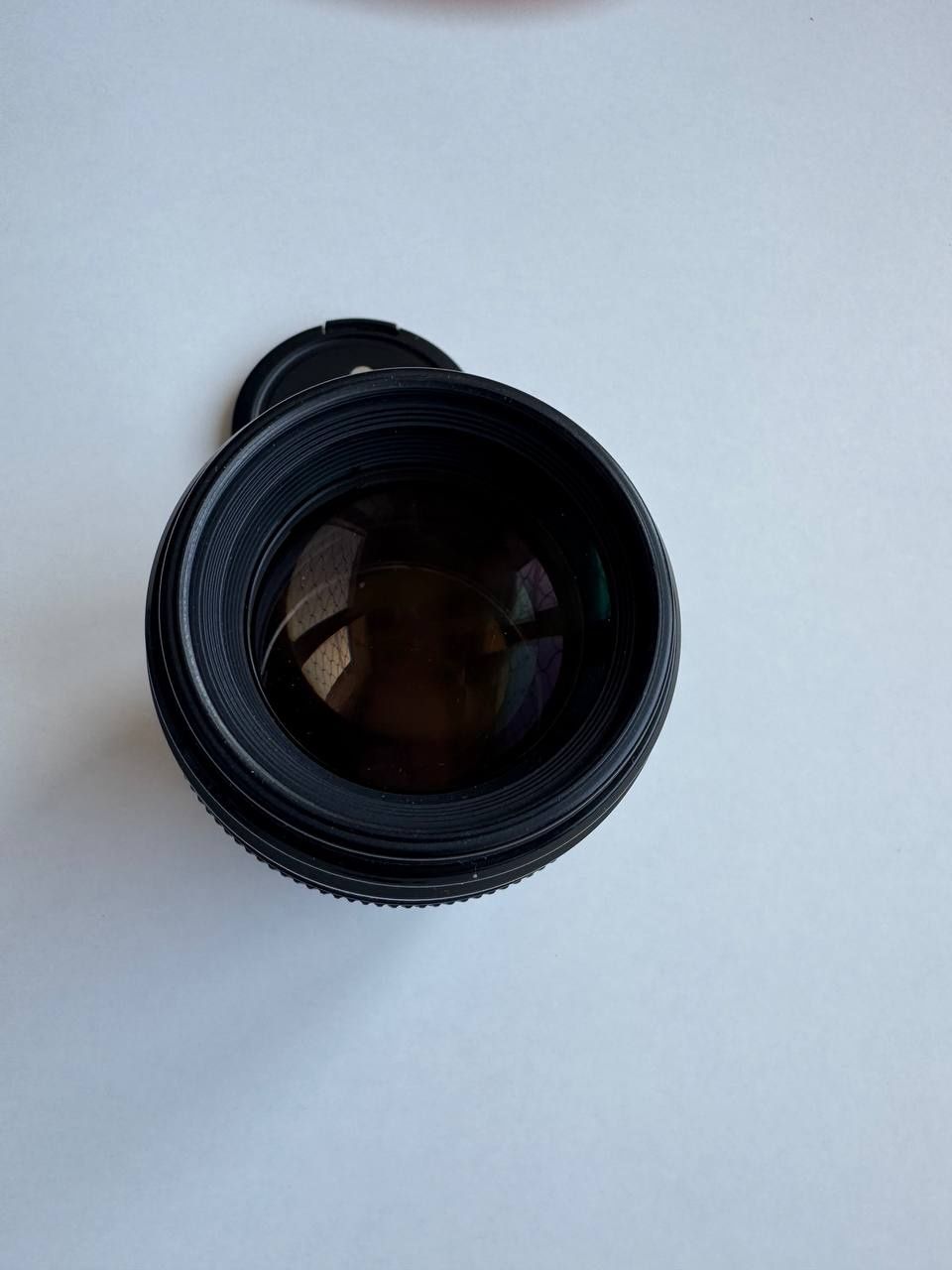 Обьектив Canon Lens EF  85 1.8 .В отличном состоянии!Четкость фокусиро