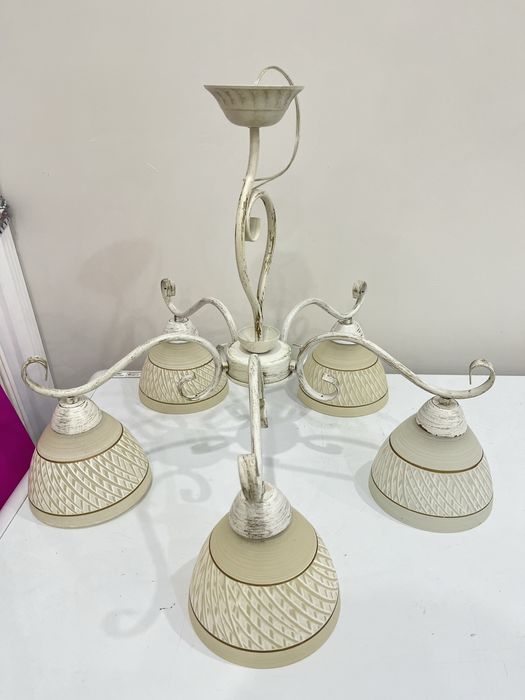 Продается 3 люстры