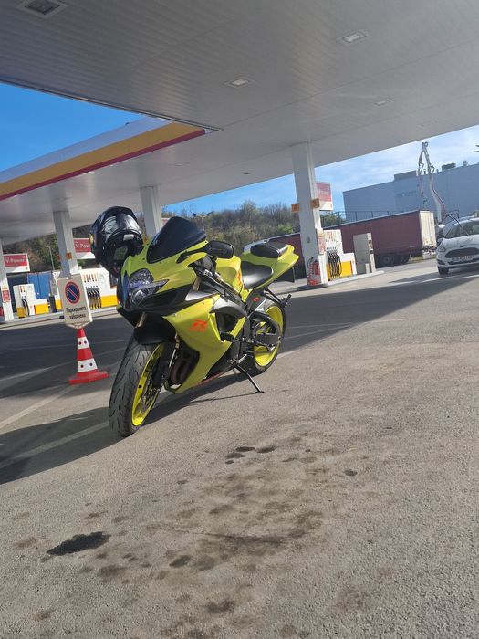 Suzuki gsxr k7 600