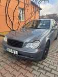 Mercedes C200.