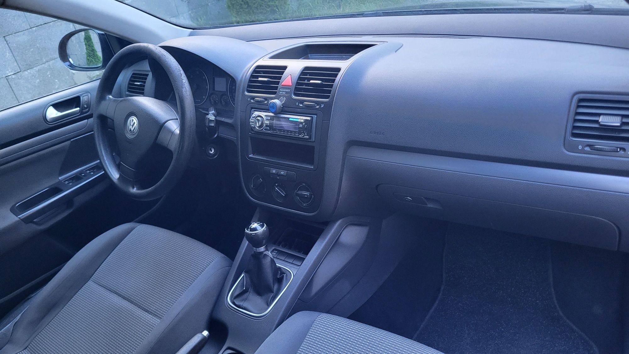 Volkswagen Golf 5 din 2008 1.9 tdi  cu climatic