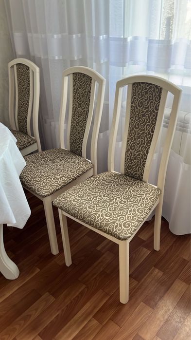 Продам стулья 5 штук