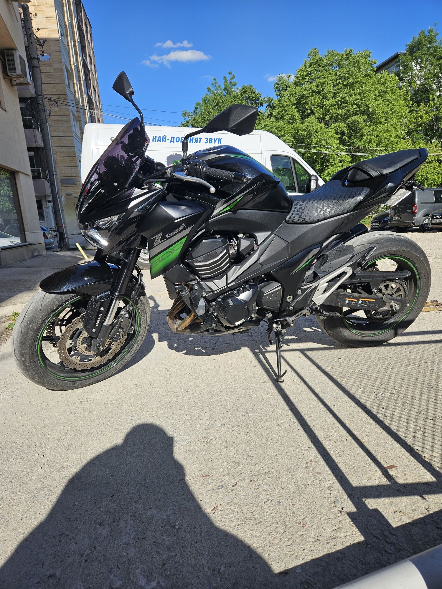 Продаяам Kawasaki Z800