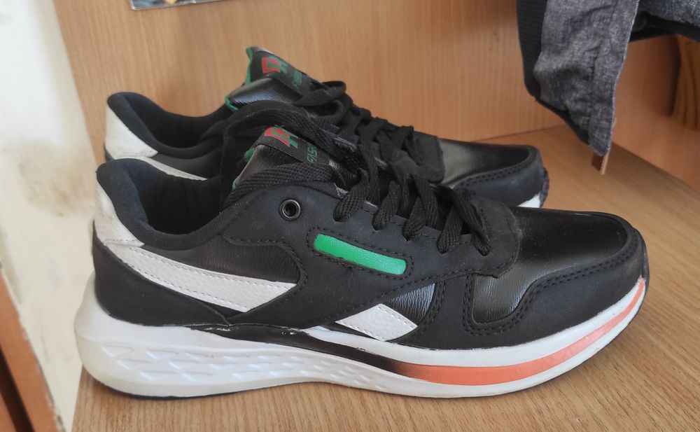 Кроссовки 39 размер