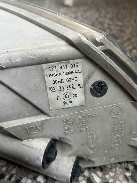 Преден ляв фар за Skoda