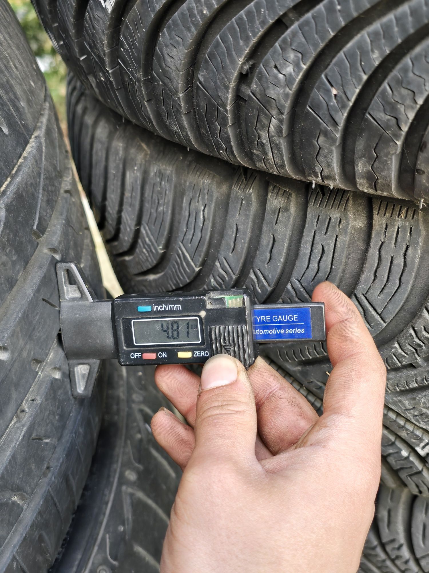 4 Броя 235/55/18 Hankook 2x5mm 2x4,8mm
