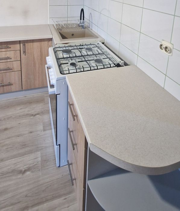 Set bucatarie in forma L