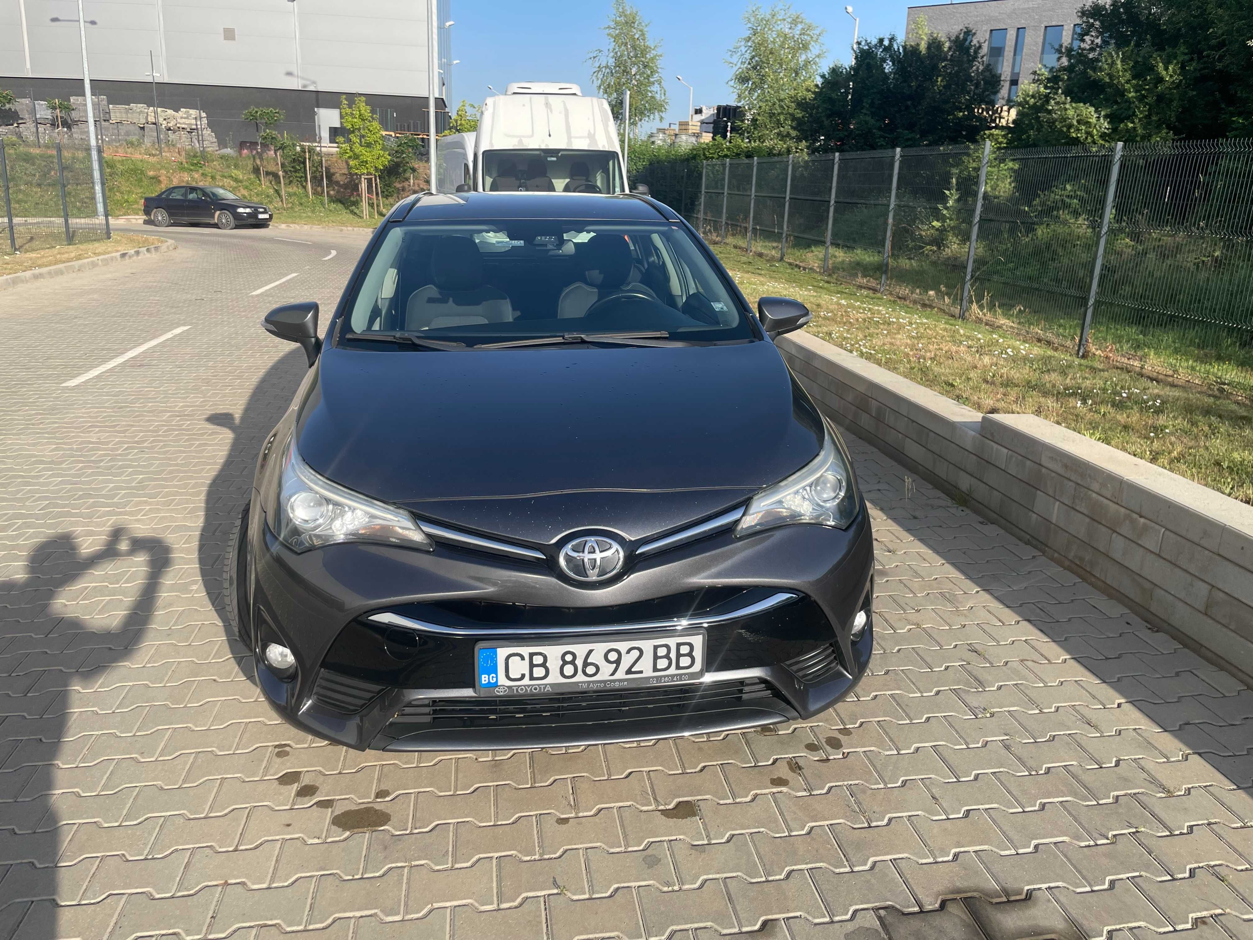 Toyota Avensis - комби, 2016, втори собственик, ПЕРФЕКТНА!
