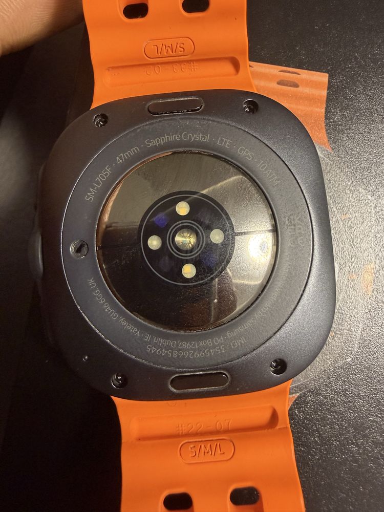 Samsung Galaxy Watch 47 LTE – като нов, ползван 4 месеца, гаранция.