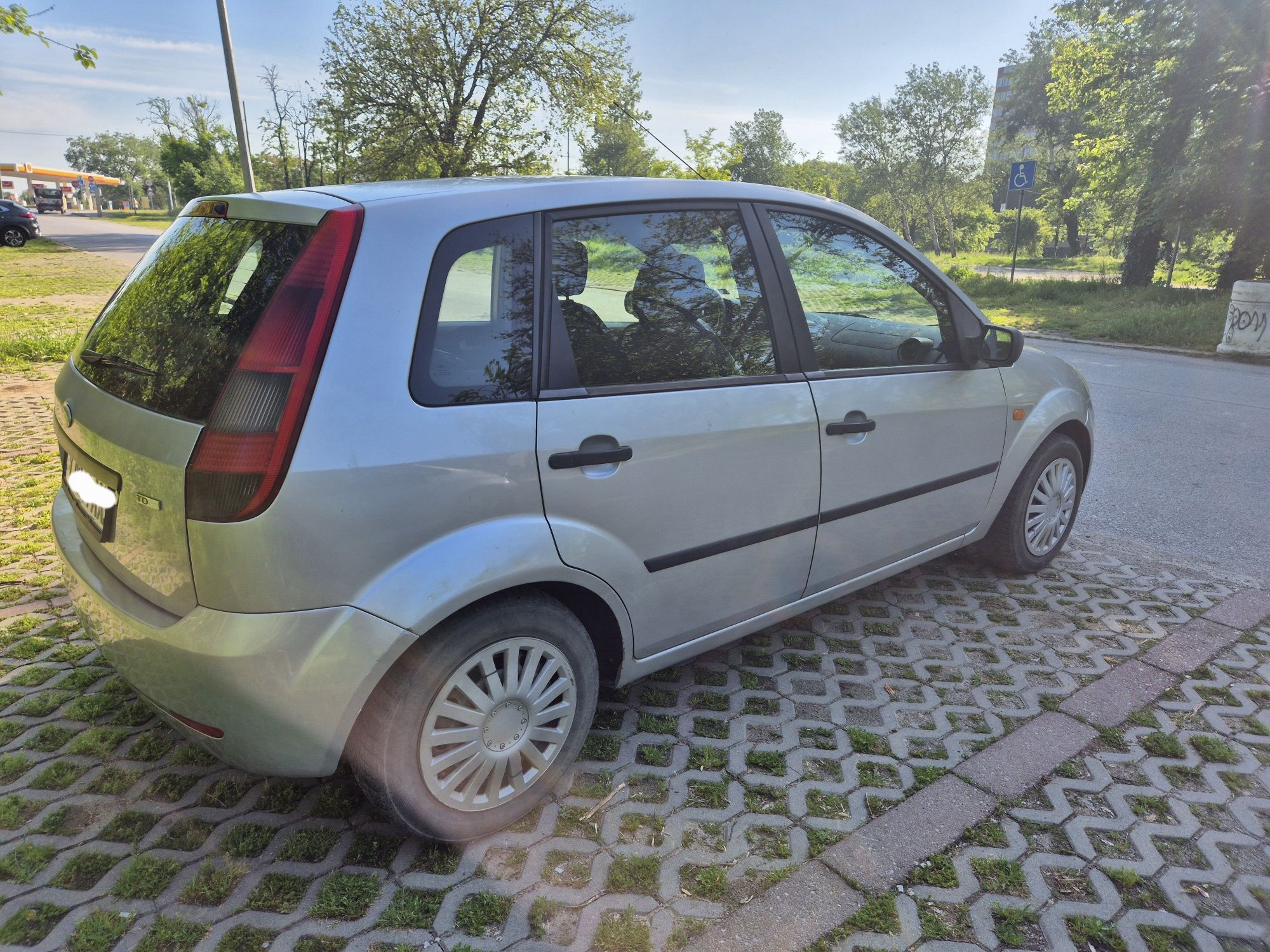 Ford Fiesta 1.4 TDCI (Възможен е коментар на цената)