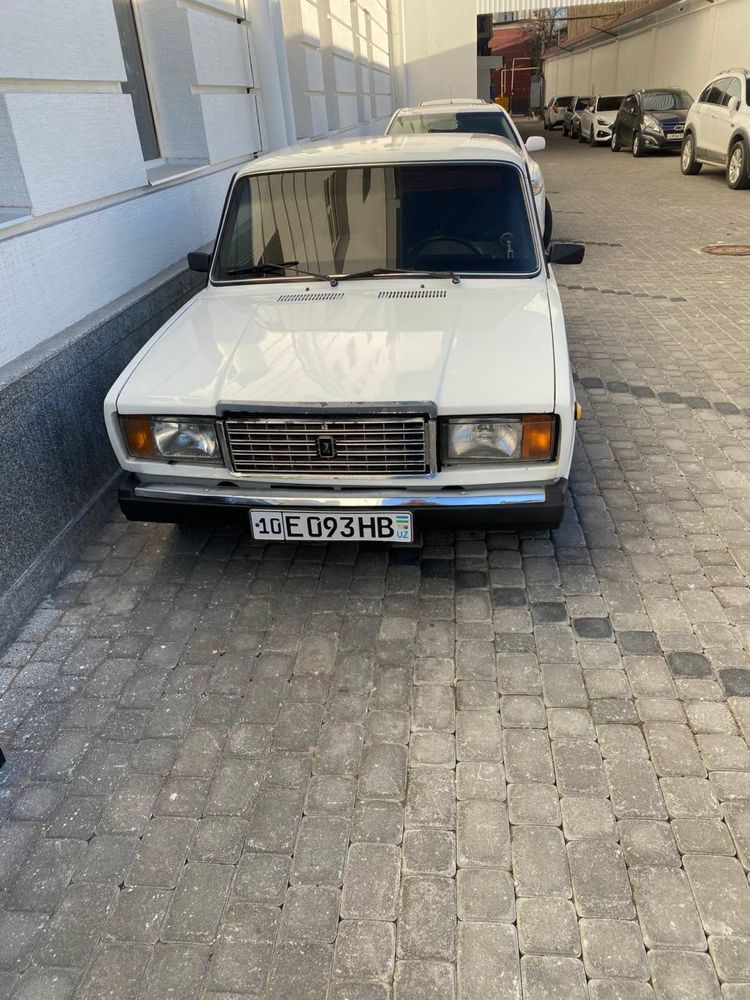 Vaz 2107 srochna sotiladi