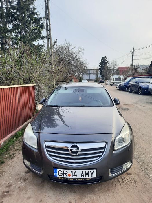 Vând Opel insigniaNumar de usi: 5