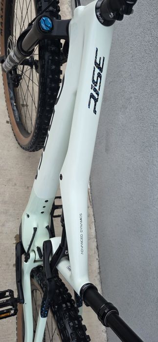 e-bike Orbea Rise карбон