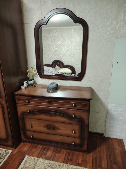 Спальный гарнитур