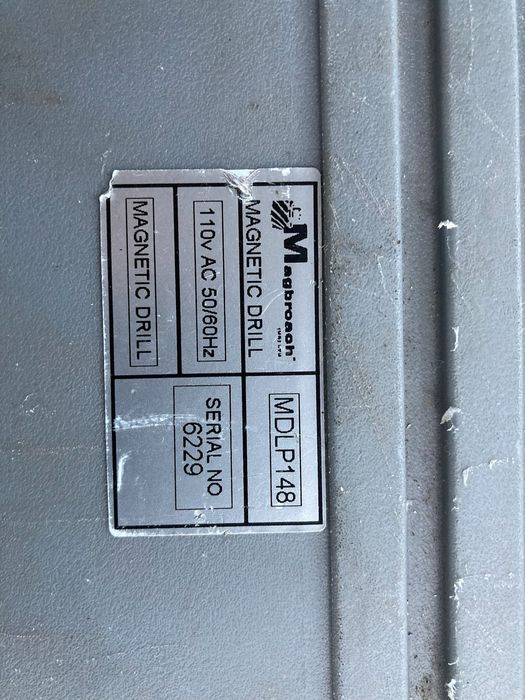 Masina de gaurit cu talpa magnetica