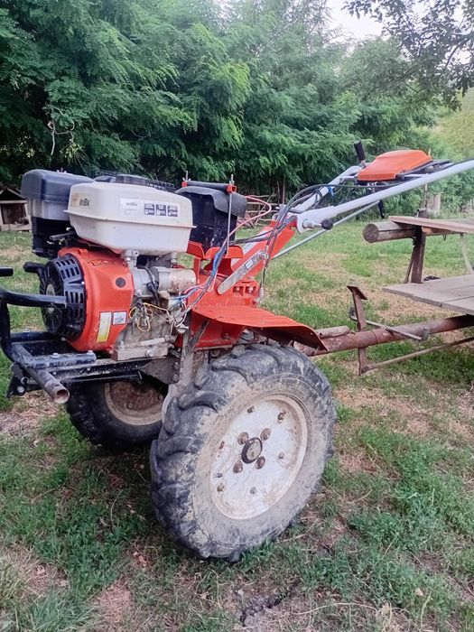 Vând motocultor ruris sau schimb pe oi sau capre de 18 cai stare foart