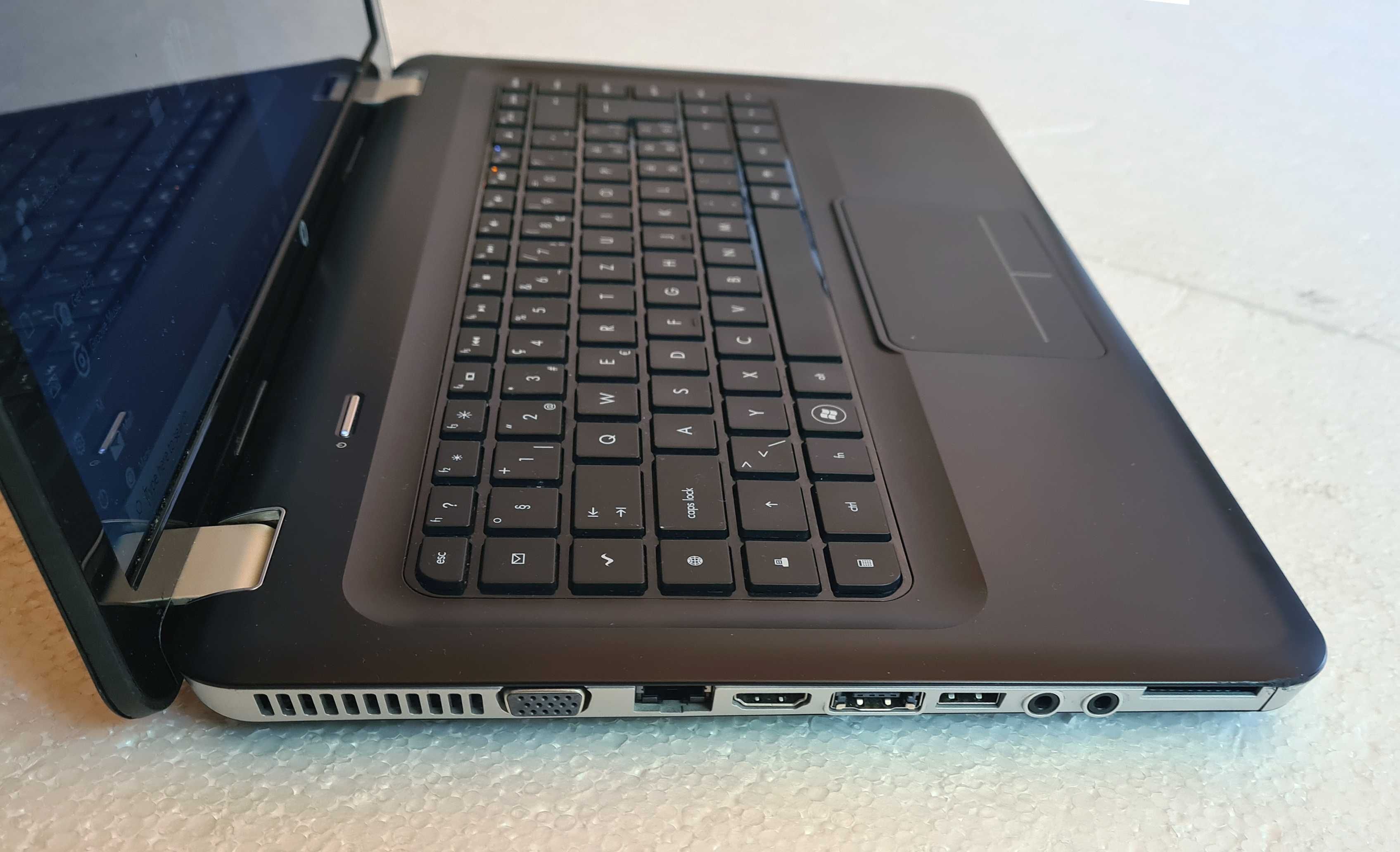 Laptop HP Pavilion DV6 15.6", i7 Quad Core, 8 GB RAM, SSD 240 GB