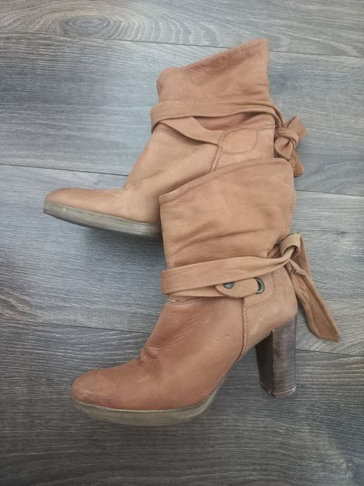Ghete Bata, piele naturala, marimea 39