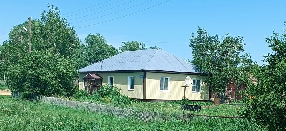 Продам большой дом .