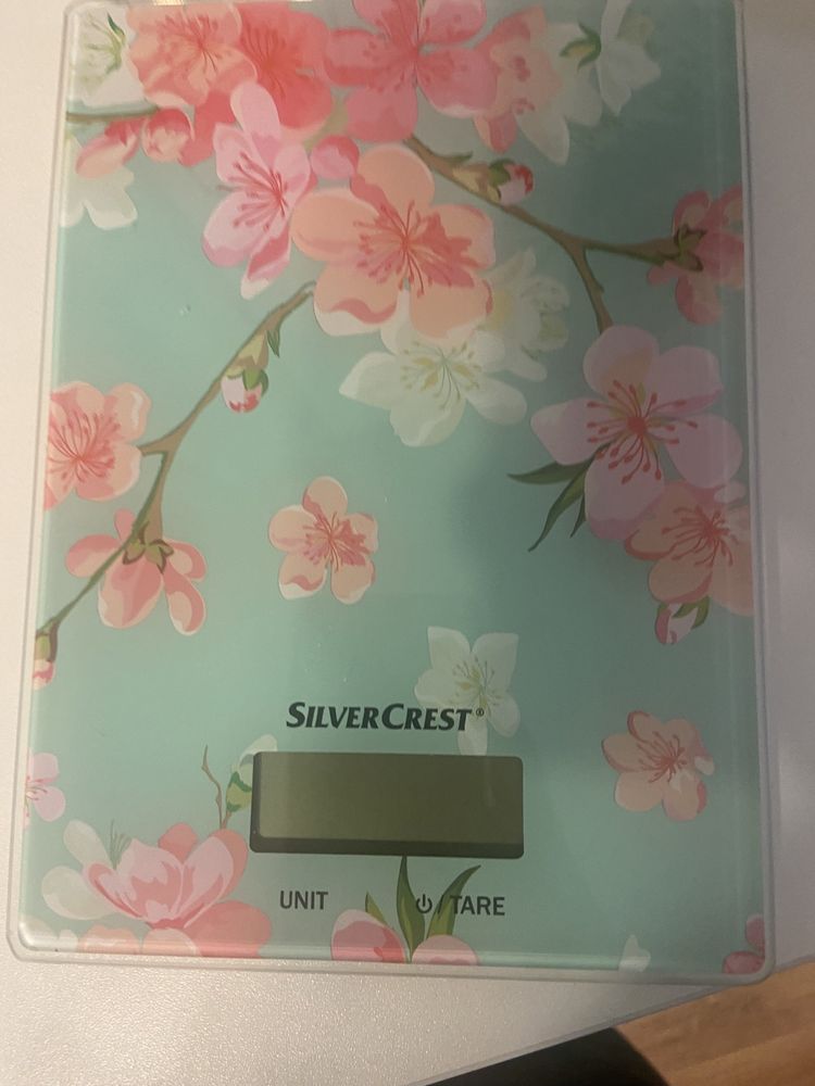 Нова Електронна везна Silver Crest с декорация цветя
