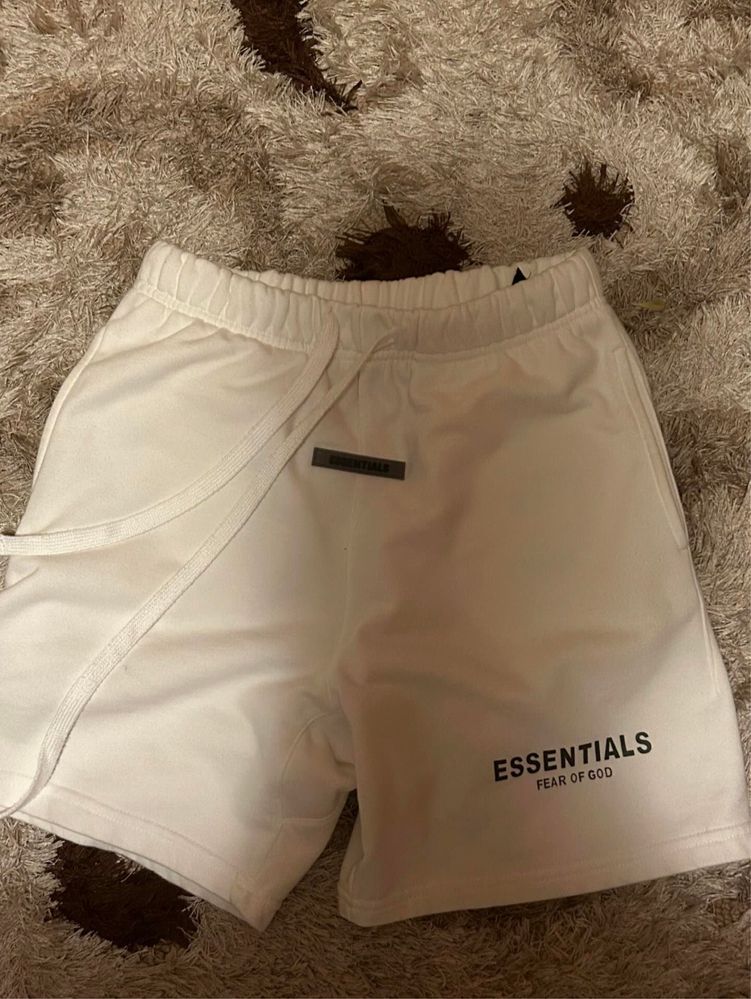 Essentials Shorts