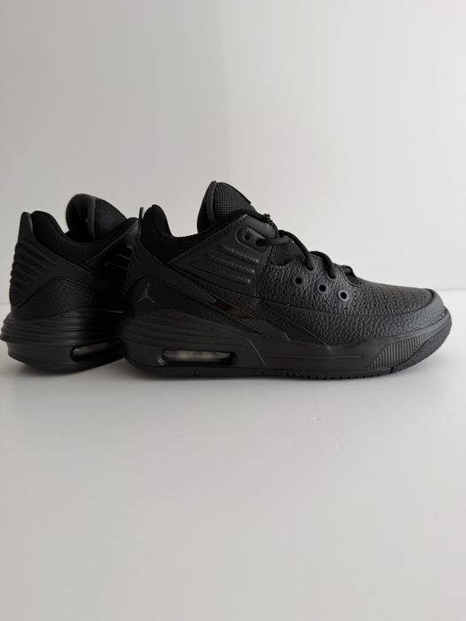 Jordan marimea 38,5 noi, originali