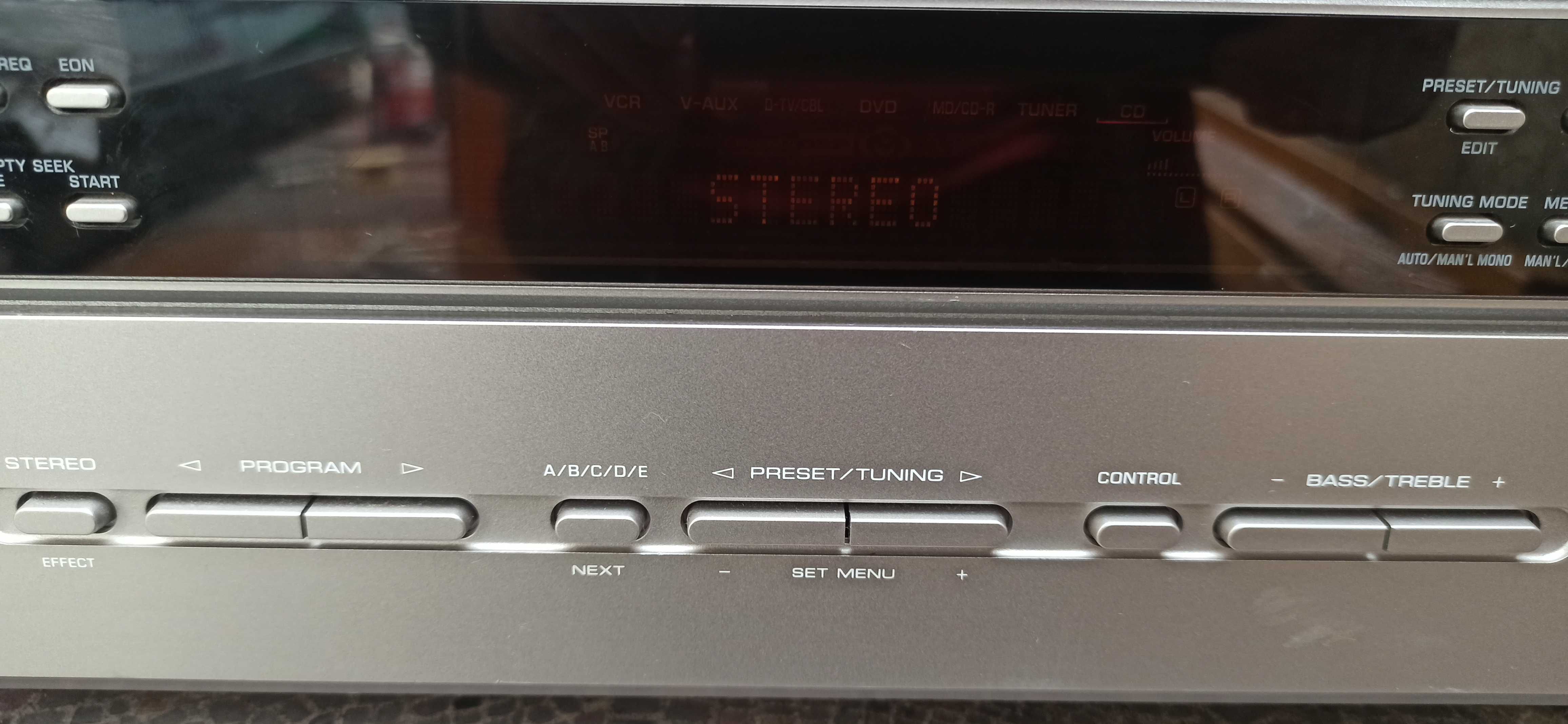 Yamaha RX-V540RDS с дистанционно