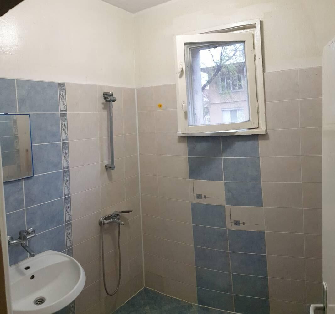 Дава се под наем Тристаен апартамент в Пловдив, Кършияка - 90 кв.м за 400 € - Снимка #6