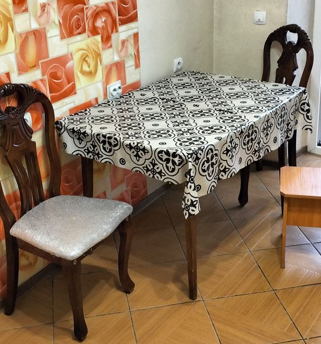 Стол обеденный стулья