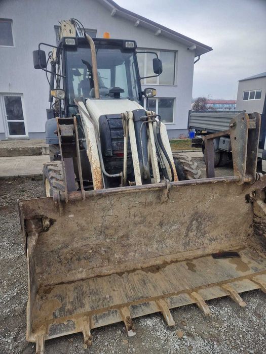 Buldoexcavator de inchiriat