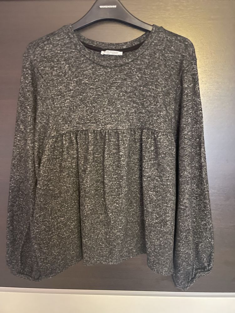 Блузи Zara 10 лв за бр.