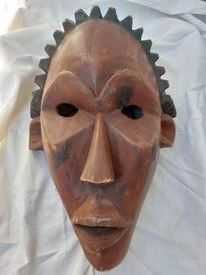 Африканска маска от дърво